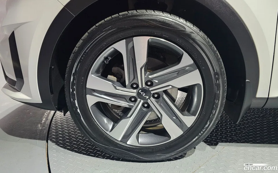Kia Sorento HEV 1.6 2WD 2022 — миниатюра 2