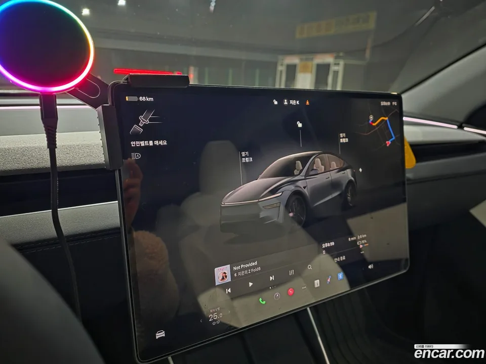 Tesla Model Y RWD 2025 — миниатюра 2