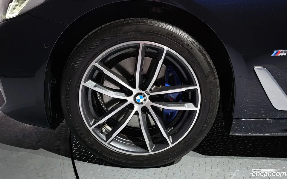 BMW 5 Series 523d M 2022 — миниатюра 2