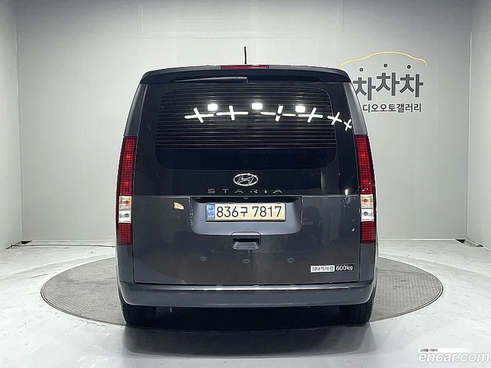 Hyundai Staria 5 2023 — thumbnail 4