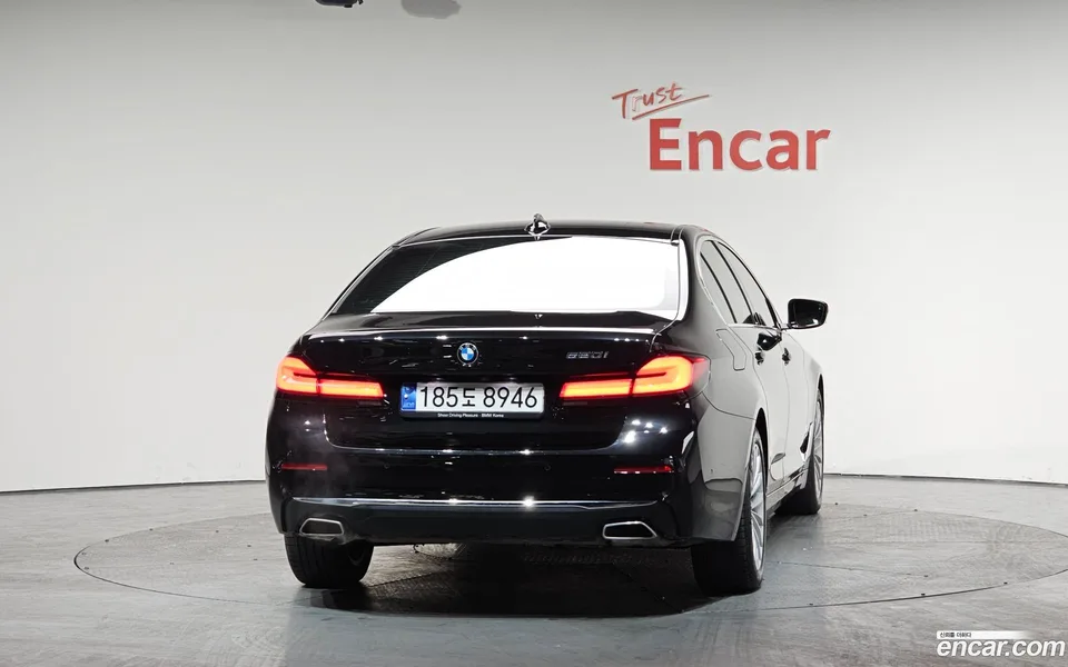 BMW 5 Series 520i 2023 — миниатюра 4