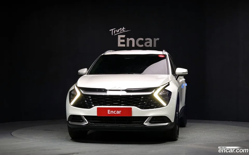 Kia Sportage 2.0 2WD 2022 — миниатюра 3