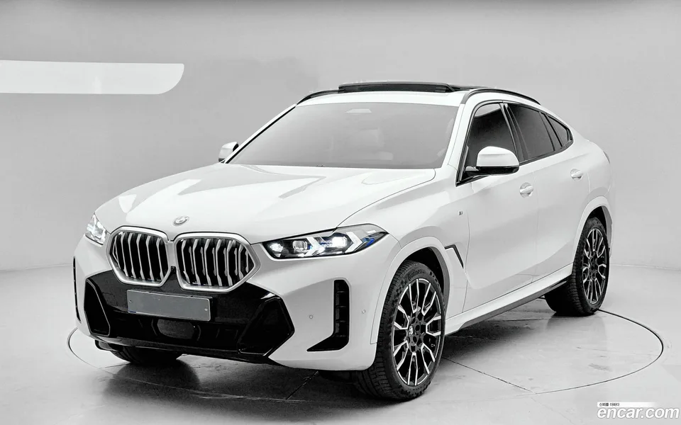 BMW X6 xDrive40i M 2025 — фото 1, купить с доставкой в Москву