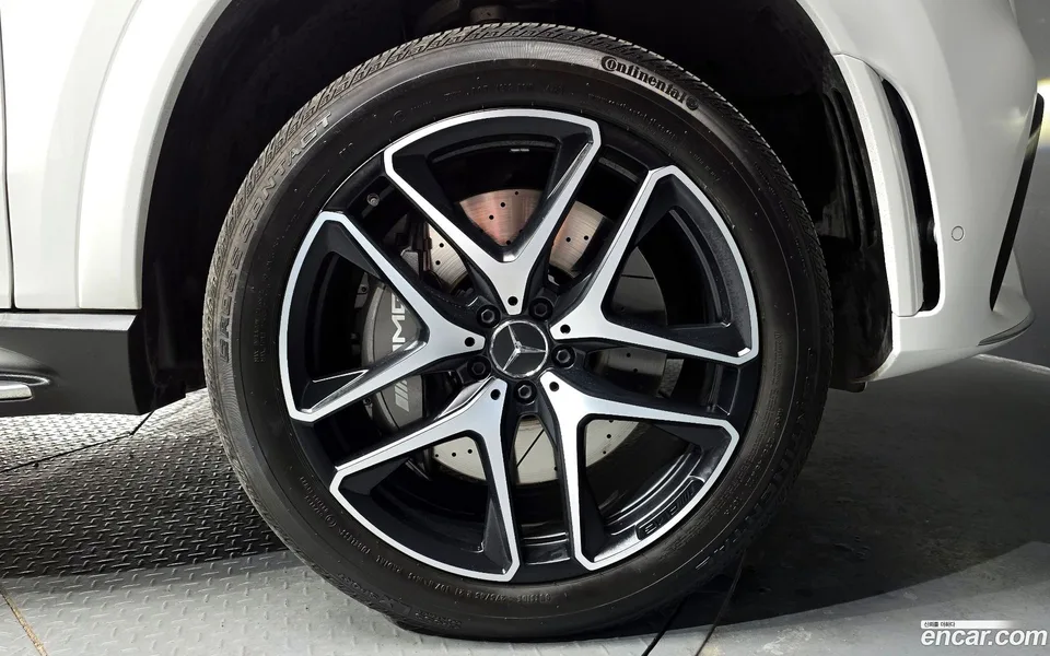 Mercedes-Benz GLE-Class AMG GLE53 4MATIC+ 2022 — миниатюра 2