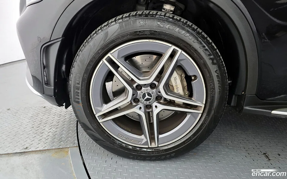 Mercedes-Benz GLC-Class GLC300e 4MATIC 2022 — миниатюра 2