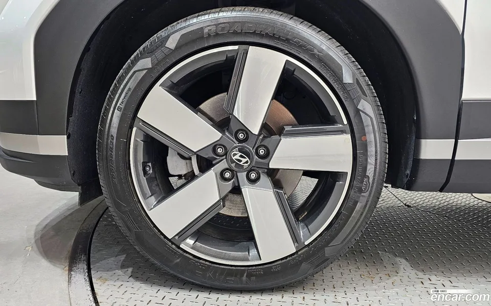 Hyundai SantaFe 2.5T 2WD 2023 — миниатюра 2