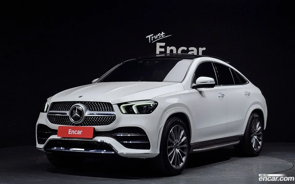Mercedes-Benz GLE-Class GLE400d 4MATIC 2023 — фото 1, купить с доставкой в Москву