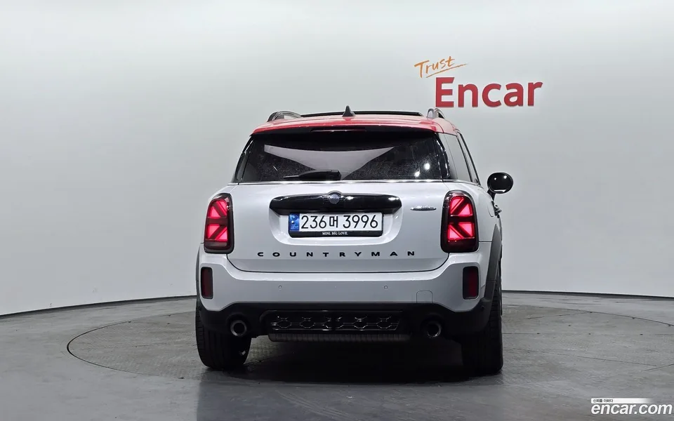 MINI Cooper S Countryman JCW 2022 — миниатюра 4