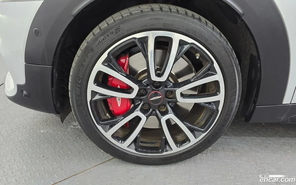 MINI Cooper S Countryman JCW 2022 — миниатюра 5
