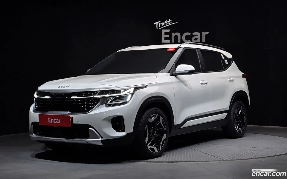 Kia Seltos 1.6 2WD 2024 — фото 1, купить с доставкой в Москву