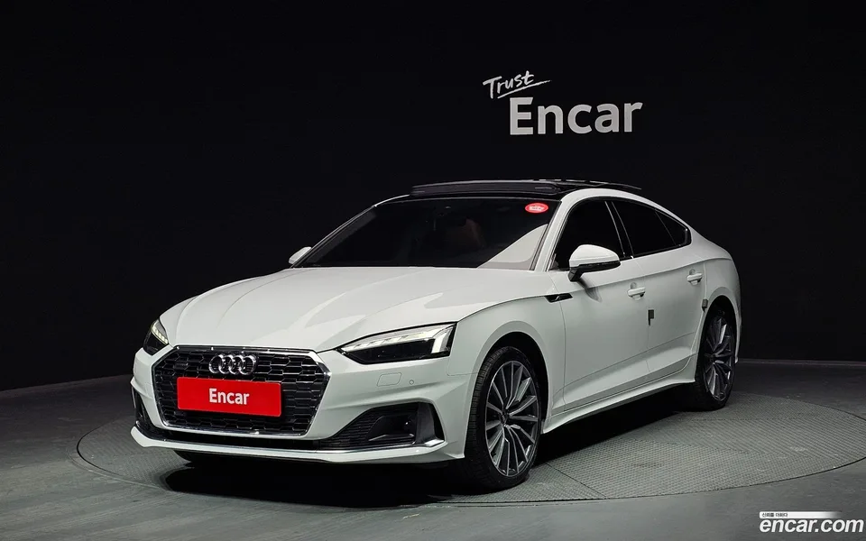 Audi A5 40 TFSI 2022 — фото 1, купить с доставкой в Москву