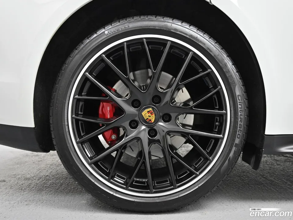 Porsche Panamera (971) 4.0 GTS 2023 — миниатюра 2