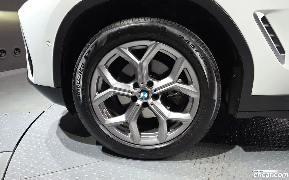 BMW X3 xDrive 20i 2022 — миниатюра 2