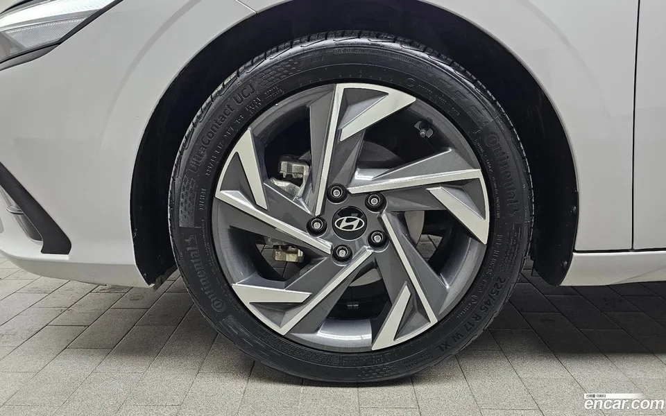 Hyundai Avante CN7 1.6 2024 — миниатюра 2