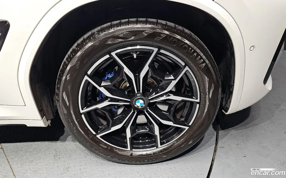 BMW X3 xDrive 20i M 2023 — миниатюра 2