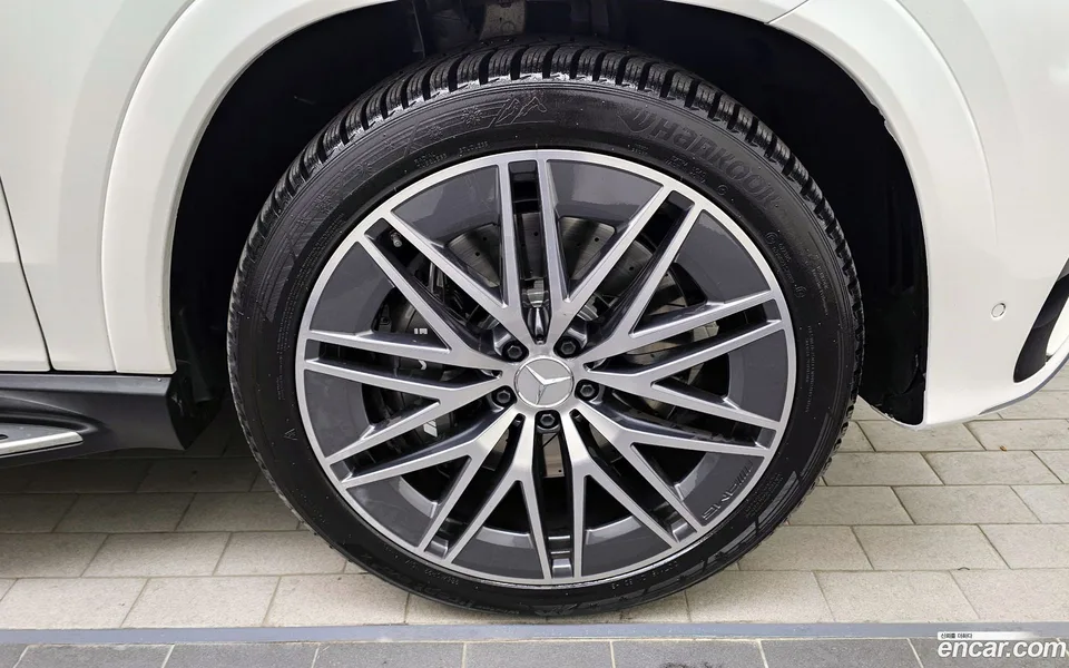 Mercedes-Benz GLE-Class AMG GLE53 4MATIC+ 2025 — миниатюра 5