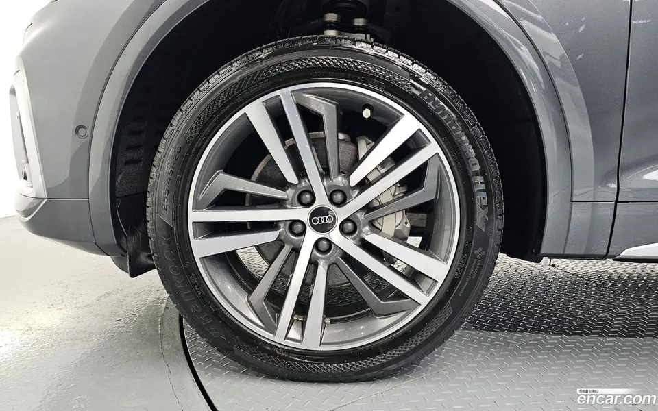 Audi Q5 45 TFSI 2022 — миниатюра 2