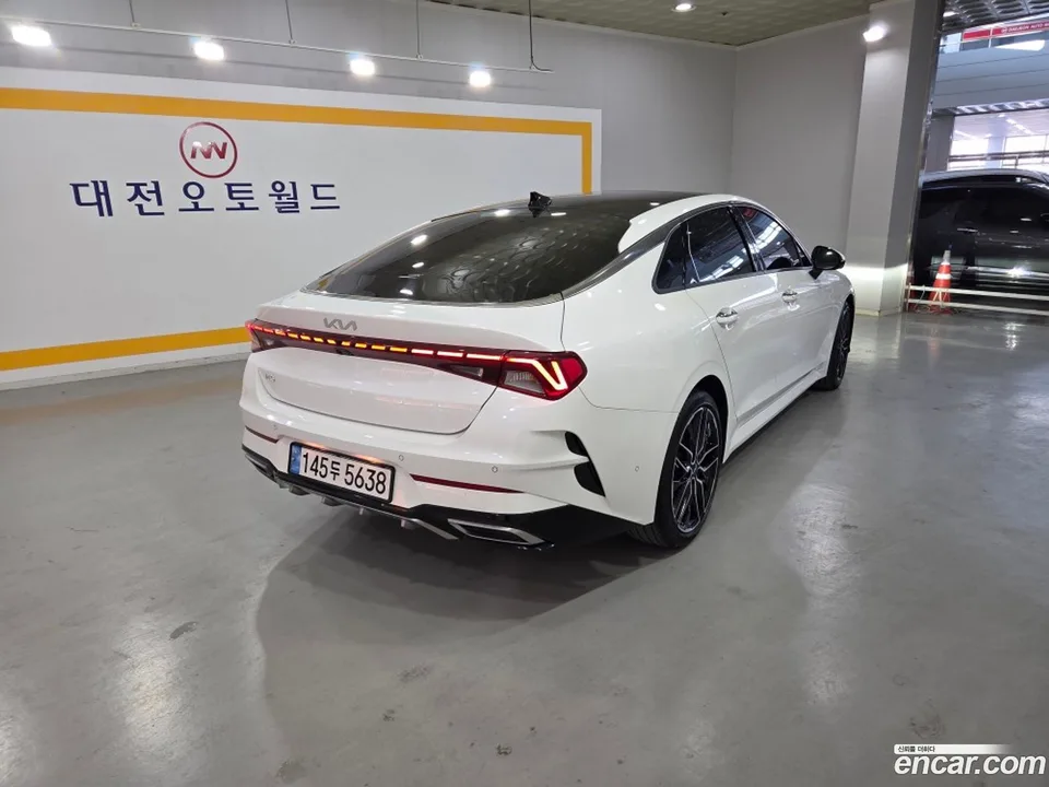 Kia K5 1.6 2023 — thumbnail 4