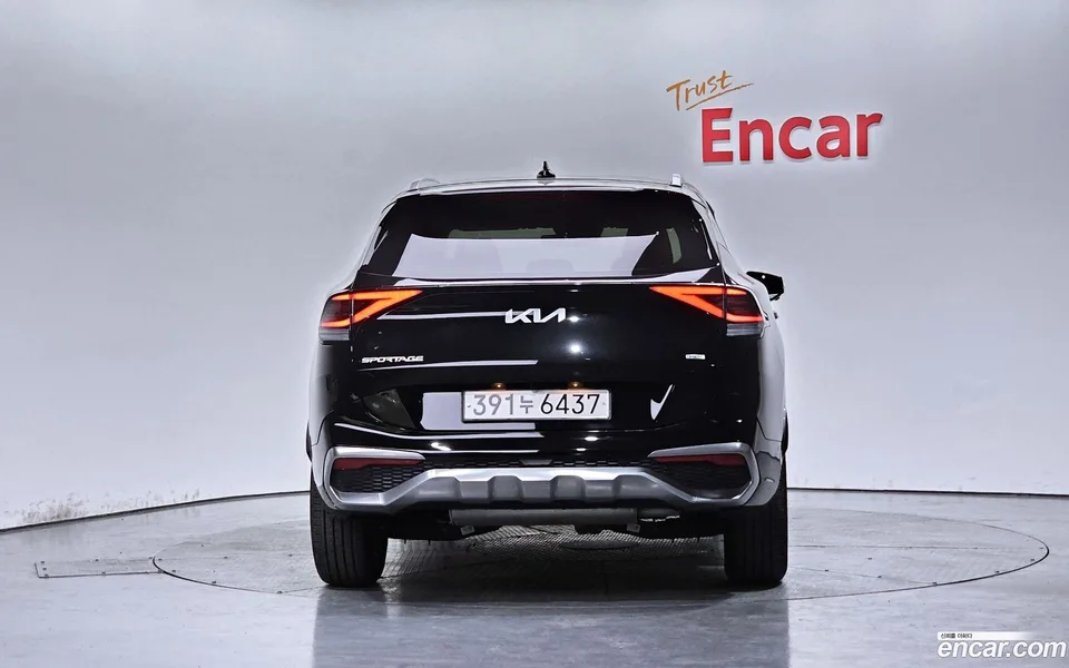Kia Sportage Hybrid 2WD 2023 — миниатюра 4