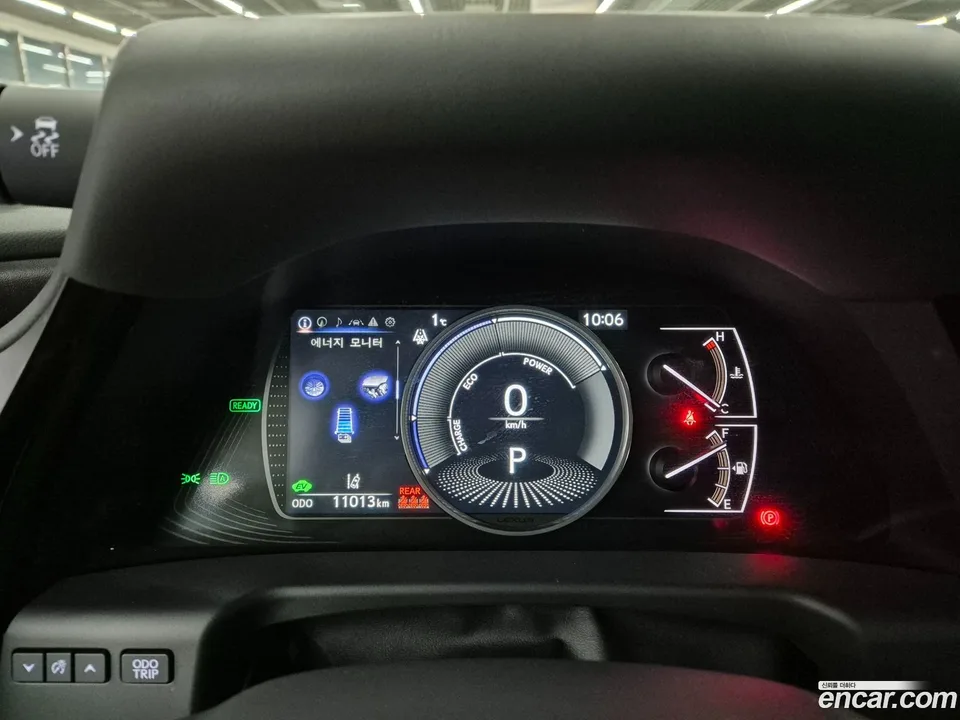 Lexus ES 300h 2025 — миниатюра 2