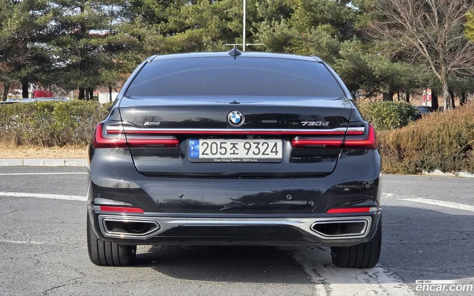 BMW 7 Series 730d xDrive 2022 — миниатюра 4