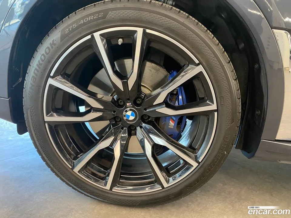 BMW X7 xDrive 40i M 6 2022 — миниатюра 2