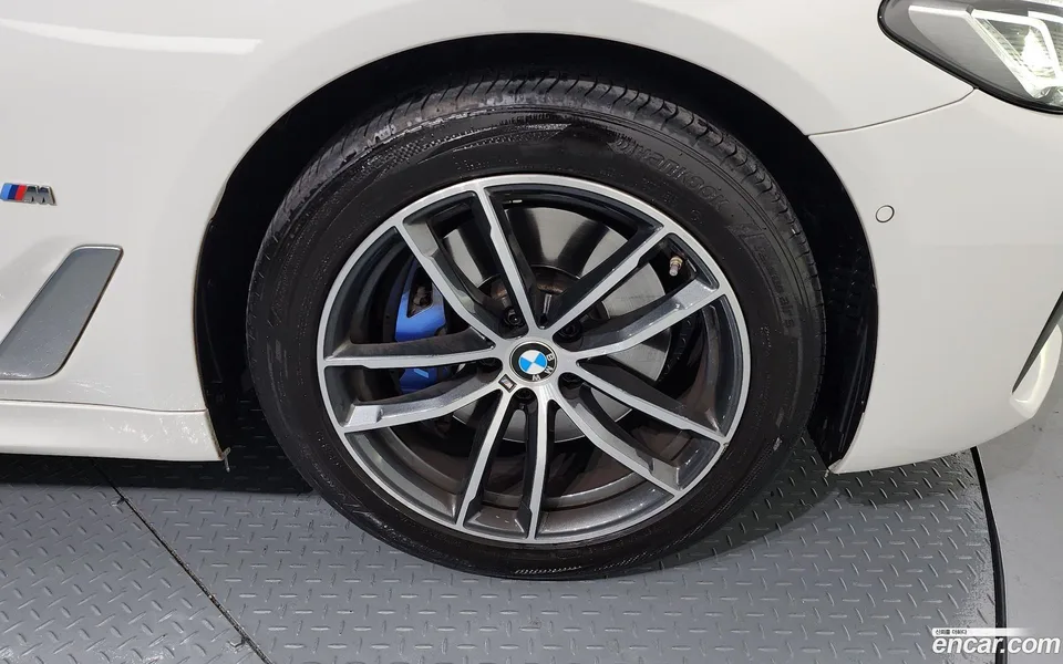 BMW 5 Series 523d M 2023 — миниатюра 5