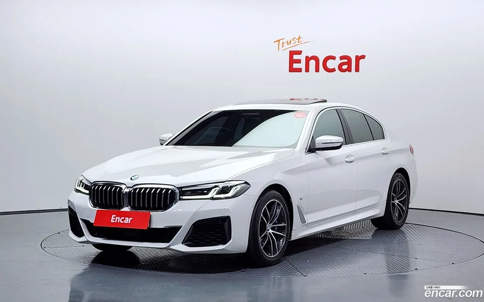 BMW 5 Series 523d M 2023 — фото 1, купить с доставкой в Москву