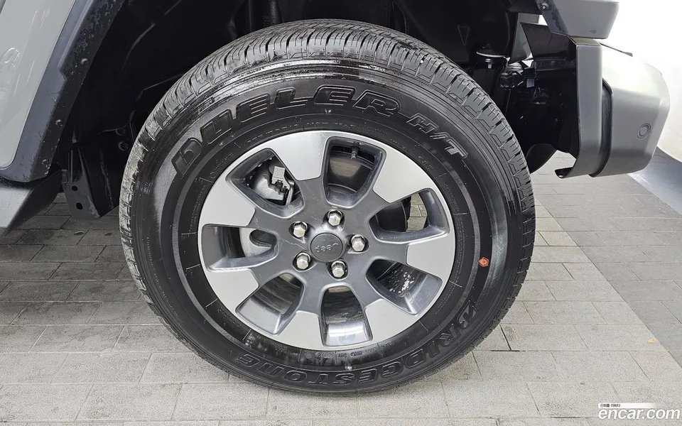 Jeep Wrangler 2.0 4 2022 — миниатюра 2