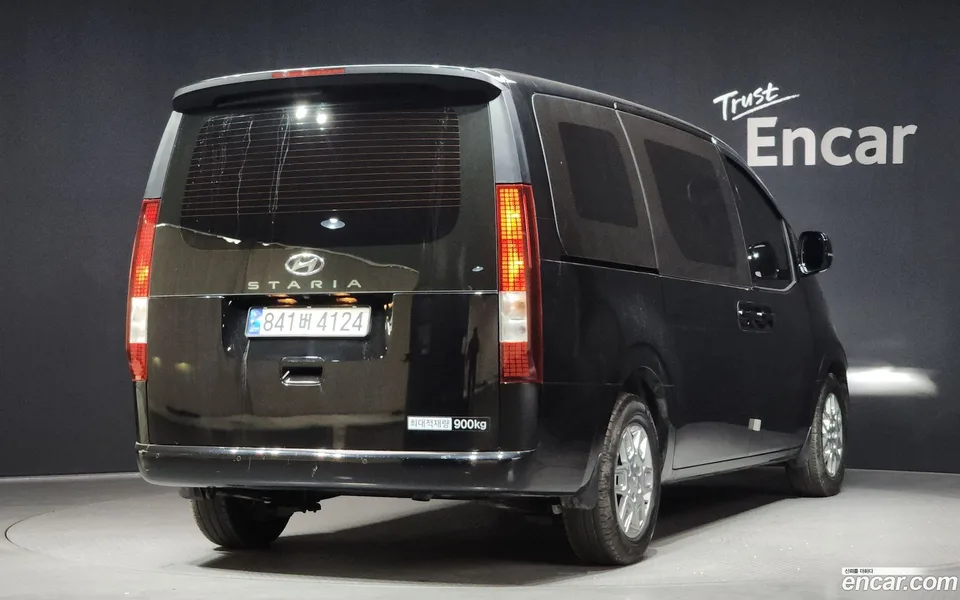 Hyundai Staria 3 2024 — миниатюра 2