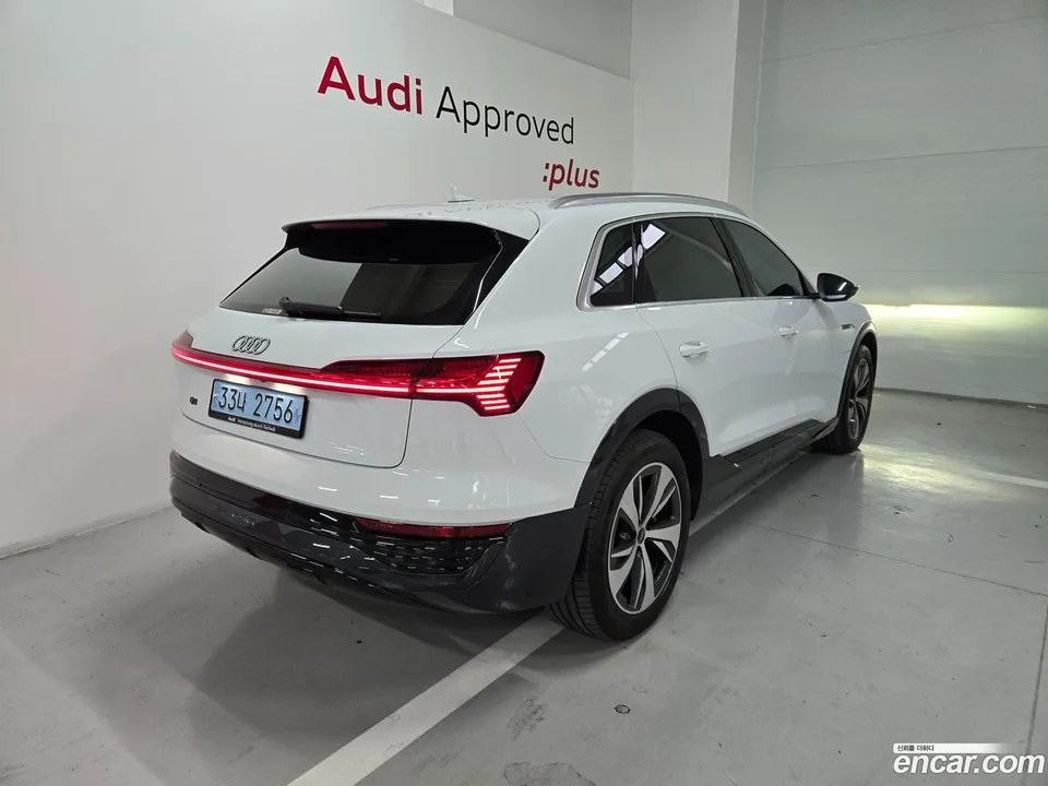 Audi Q8 e-tron 55 2024 — миниатюра 2