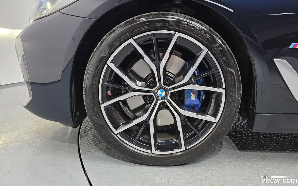 BMW 5 Series 530i M 2023 — миниатюра 2