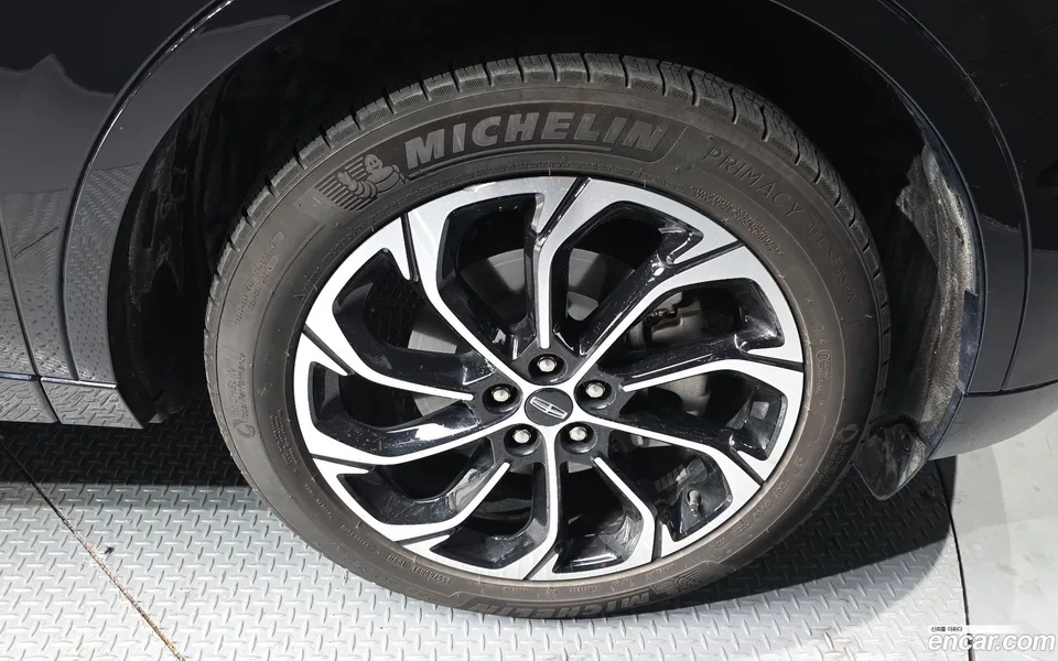 Lincoln Nautilus 2.0 AWD 2024 — миниатюра 2