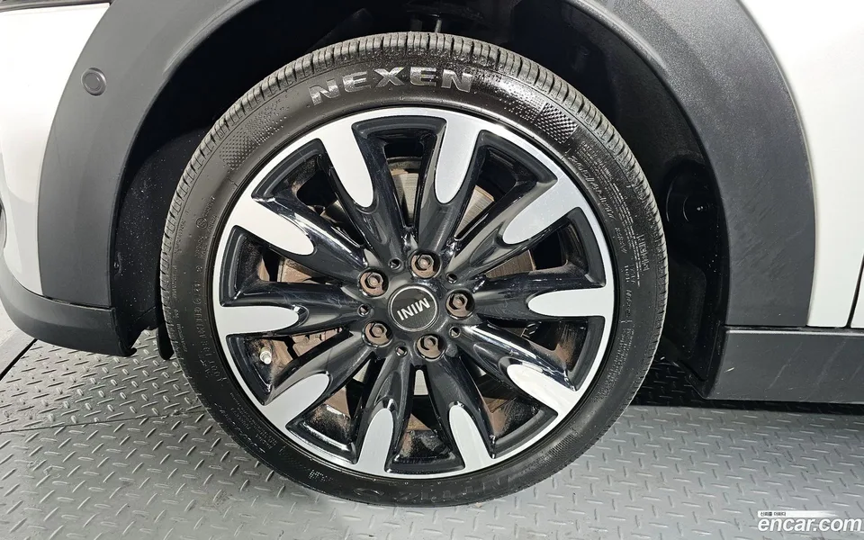 MINI Cooper S 5 2022 — миниатюра 5