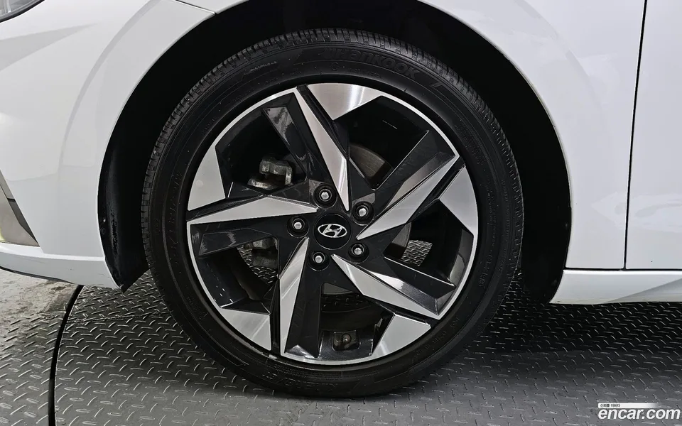 Hyundai Avante 1.6 2022 — миниатюра 2