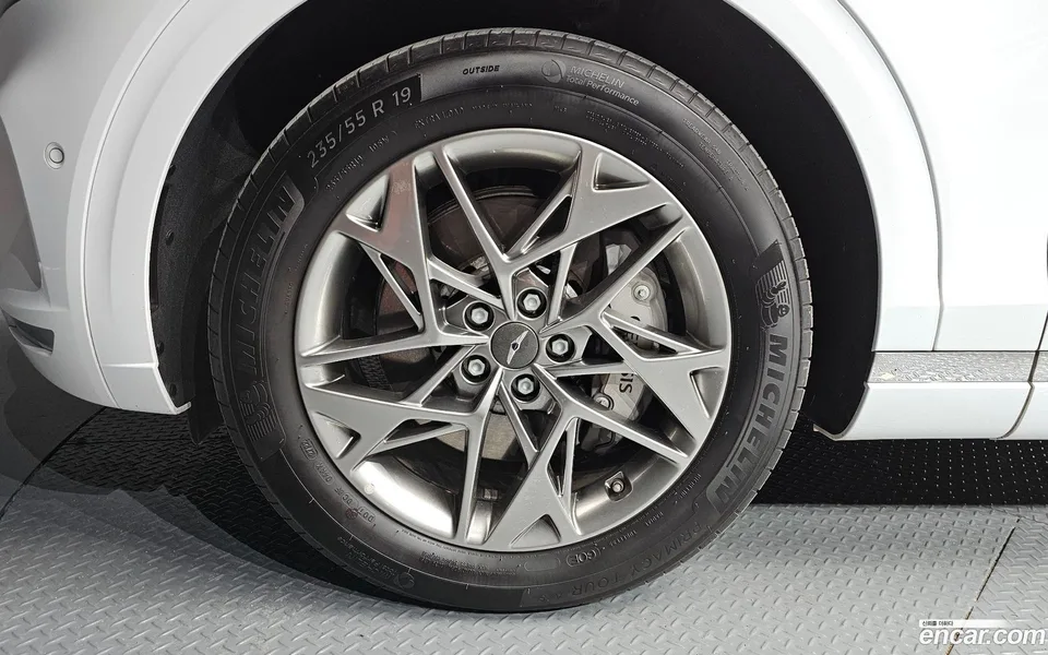 Genesis GV70 2.5T AWD 2022 — миниатюра 2