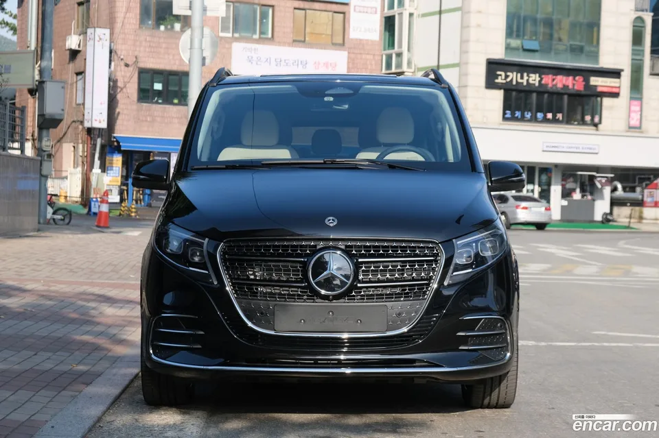 Mercedes-Benz V-Class V300 CDI 2025 — миниатюра 2