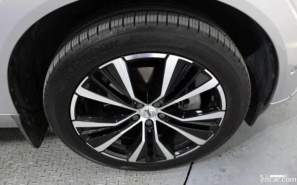 Volvo XC60 B6 2023 — миниатюра 2