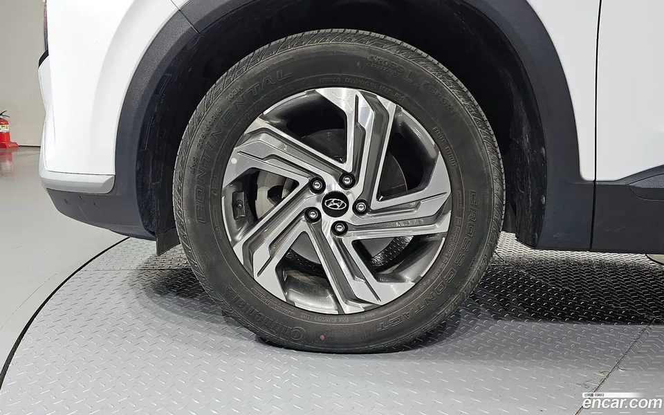 Hyundai SantaFe 2.2 2WD 2022 — миниатюра 2