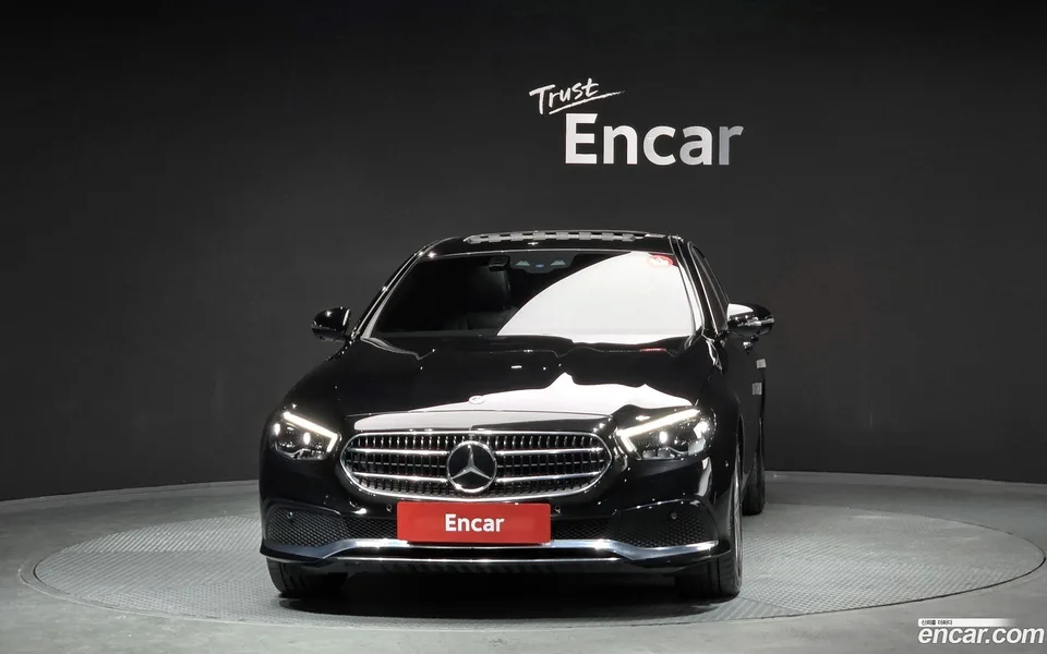 Mercedes-Benz E-Class E350 4MATIC 2022 — миниатюра 3
