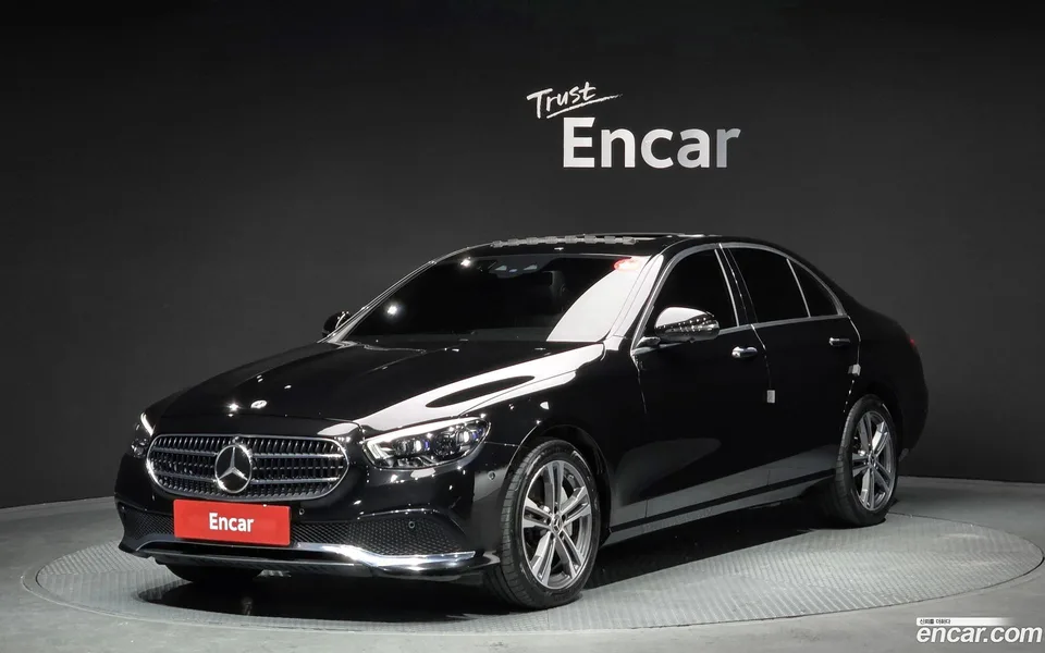 Mercedes-Benz E-Class E350 4MATIC 2022 — фото 1, купить с доставкой в Москву