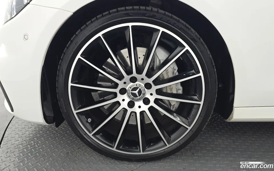 Mercedes-Benz E-Class E350 4MATIC AMG Line 2022 — миниатюра 5