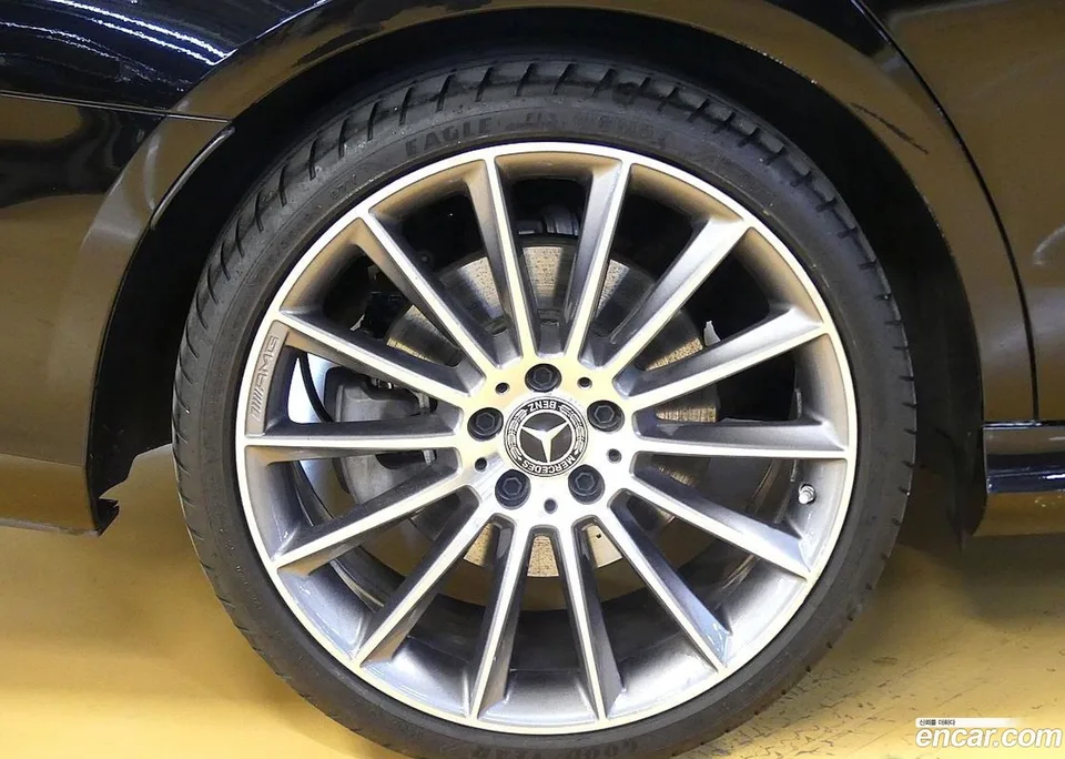 Mercedes-Benz E-Class E350 4MATIC AMG Line 2022 — миниатюра 2