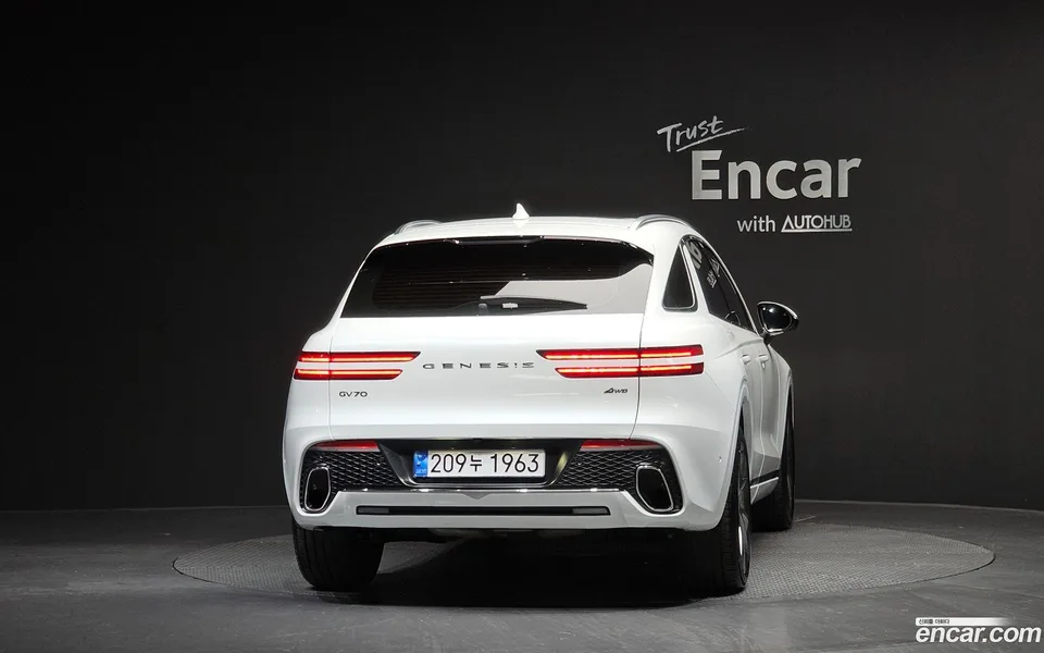 Genesis GV70 2.5T AWD 2023 — миниатюра 4