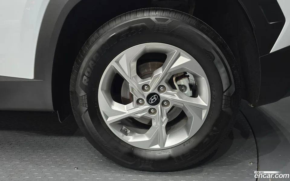 Hyundai Tucson 1.6 2WD 2022 — миниатюра 2