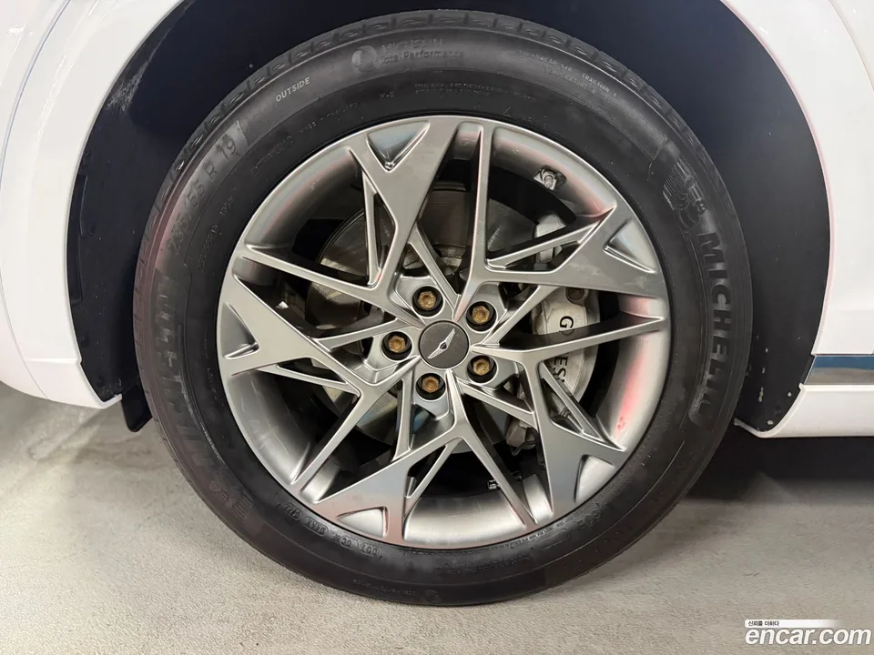 Genesis GV70 2.5T AWD 2023 — миниатюра 2