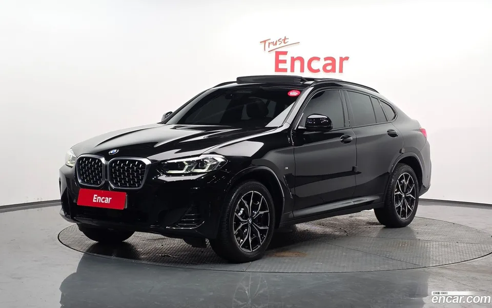 BMW X4 xDrive20i M 2022 — фото 1, купить с доставкой в Москву