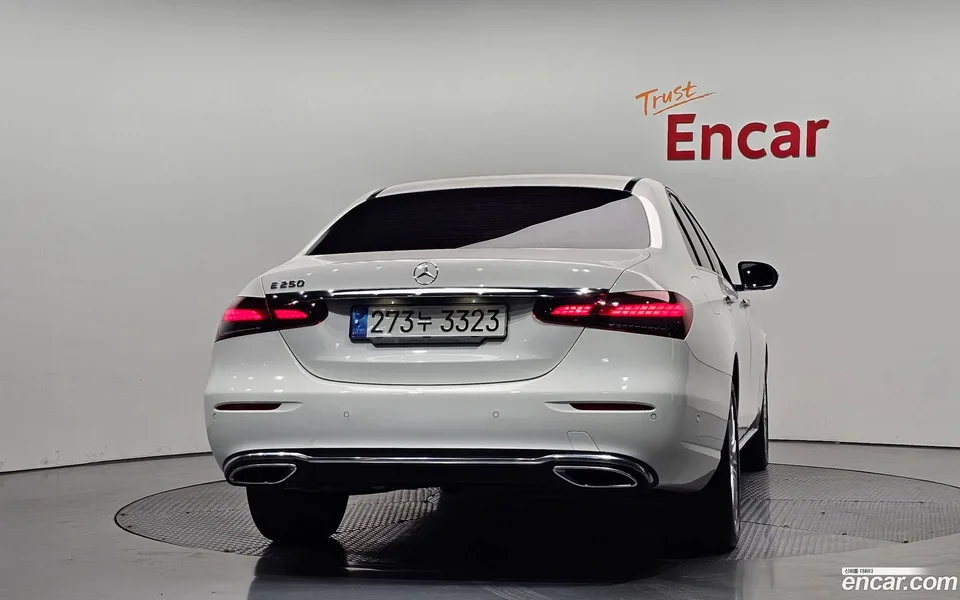 Mercedes-Benz E-Class E250 2023 — миниатюра 4