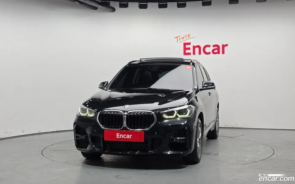 BMW X1 xDrive 20i M 2022 — миниатюра 3