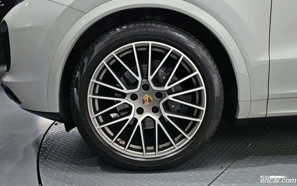 Porsche Cayenne 3.0 2022 — миниатюра 2